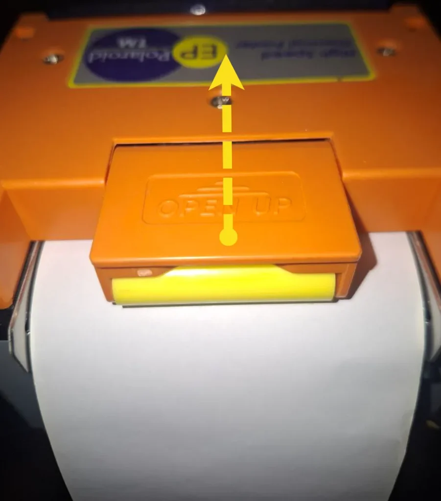 قرار دادن رول کاغذ در پرینتر کیوسک بانکی و تست چاپ نوبت-تصویر۲